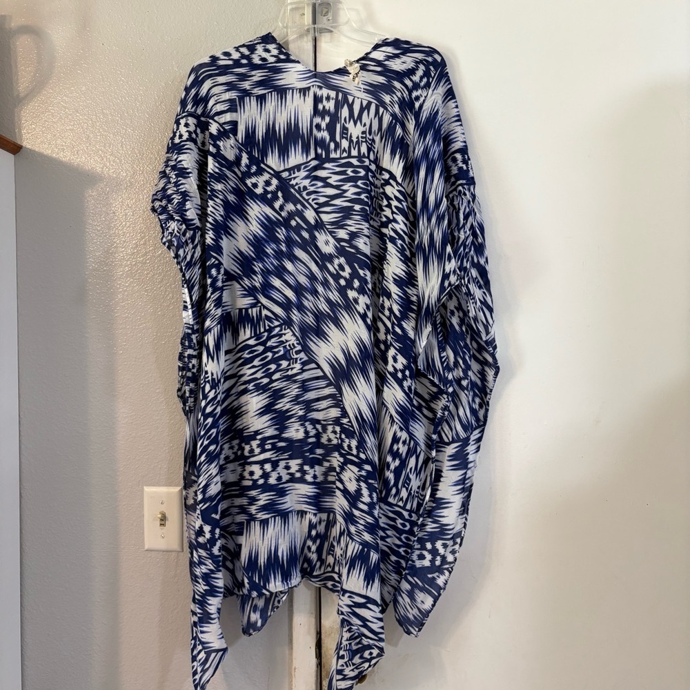 Michael Stars Blue Ikat Print Ruana Wrap Scarf One Size Cover Up Beach Resort - Picture 3 of 5